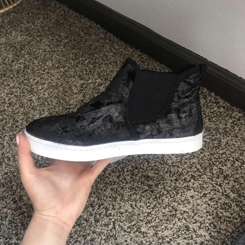 LF “Report” Suede Sneakers